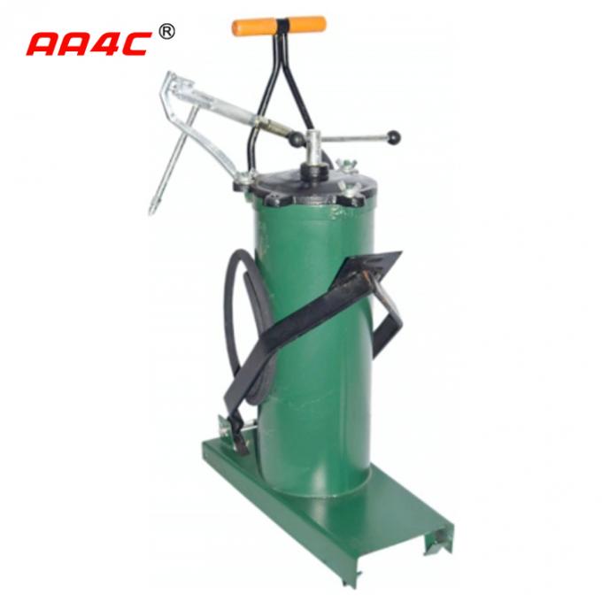 AA4C 12kgのペダルのバケツのグリース ポンプ自動車修理のガレージ装置は潤滑の原料に油をさす